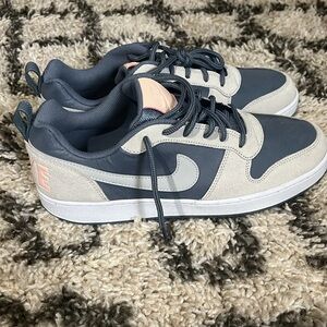 Nike Court Borough Low